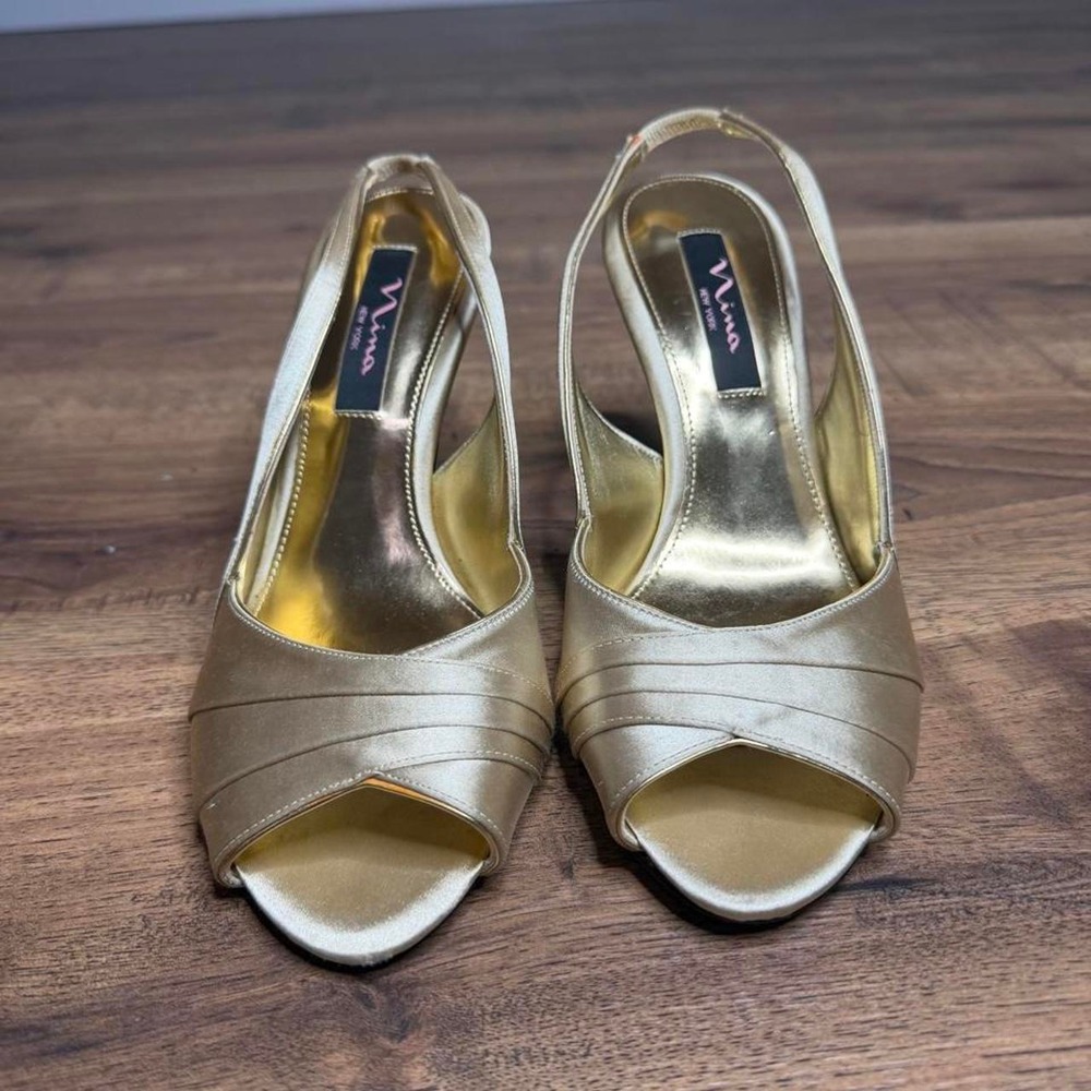 Nina New York Gold Satin Slingback Heels | Size 9 Y2K Glam Holiday